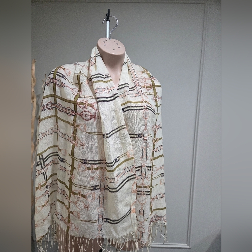 Women's Patterned Cream Wool Scarf with Fringe Horse Shoe Print sz.68×13 in.